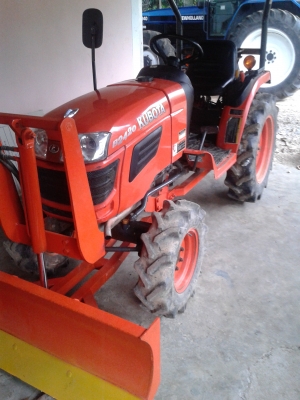 ขายรถไถคูโบต้า B2420 4 WD 2 เพลา พวงมาลัยเพาเวอร์ สวยๆเดิมเหมือนใหม่ ขายรถไถคูโบต้า B2420 4 WD 2 เพลา พวงมาลัยเพาเวอร์ สวยๆเดิมเหมือนใหม่