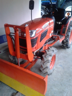 ขายรถไถคูโบต้า B2420 4 WD 2 เพลา พวงมาลัยเพาเวอร์ สวยๆเดิมเหมือนใหม่ ขายรถไถคูโบต้า B2420 4 WD 2 เพลา พวงมาลัยเพาเวอร์ สวยๆเดิมเหมือนใหม่