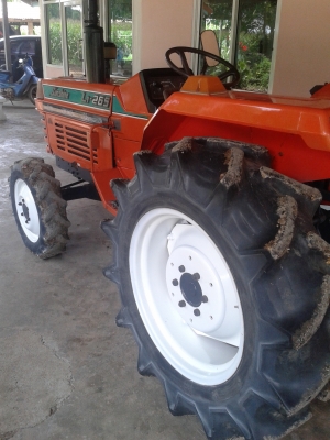 ขายรถไถคูโบต้า  KUBOTA  L1 265   พวงมาลัยเพาเวอร์