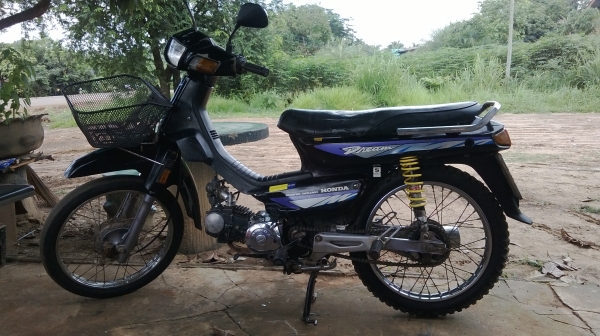 ขาย นูโว  9500