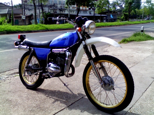 หนุ่ม ปราจีน : ขาย Suziki TS125 สวยๆแรงๆ ขาย 17500 ครับ