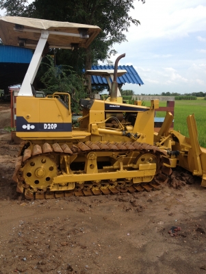 รถแทรกเตอร์  D20-6  โซ่ดี ช่วงล่างดี พร้องใช้งาน