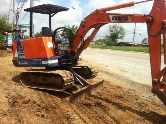 ขายรถแบ็คโฮรุ่นKUBOTA-KH027รถเก่านอกช่วงล่าง100\%สภาพเดิมพร้อมใช้งานมีเอกสารติดต่อ0855632278