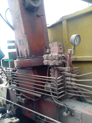 รถ 6 ล้อ ติดเครน 3 ตัน