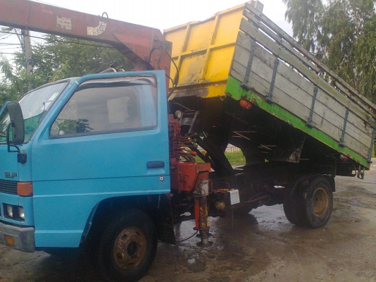 รถ 6 ล้อ ติดเครน 3 ตัน