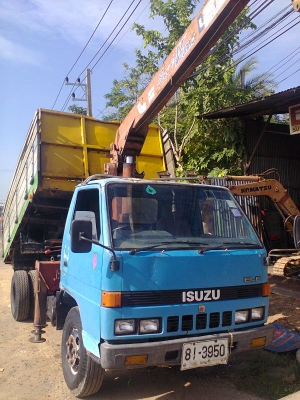 รถ 6 ล้อ ติดเครน 3 ตัน