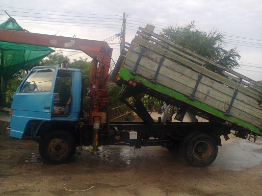 รถ 6 ล้อ ติดเครน 3 ตัน