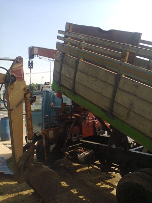 รถ 6 ล้อ ติดเครน 3 ตัน