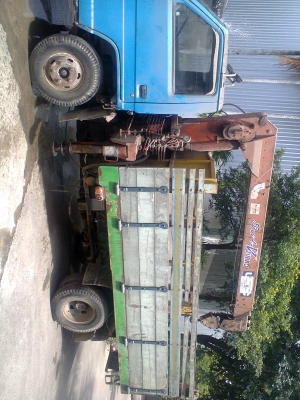 รถ 6 ล้อ ติดเครน 3 ตัน