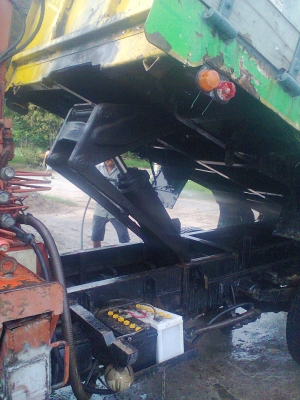 รถ 6 ล้อ ติดเครน 3 ตัน