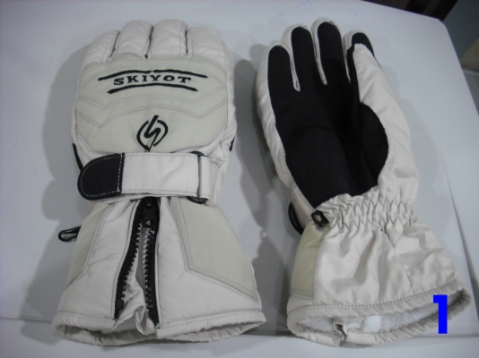 ถุงมือกันหนาว สวมใส่เที่ยวช่วงปลายปี