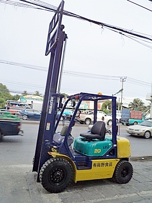 ขายรถยกโคมัสสึ 2 ตัน รุ่น12 เครื่องเบนซิน เกียร์ออโต้ กระบอกคู่ เสาสูง 3 เมตร ยางตันใหม่ 4 ล้อ พวงมาลัยเพาเว่อร์ สีเดิมจากนอก นำเข้าจากญี่ปุ่น ใช้งานได้ทันที ขายรถยกโคมัสสึ 2 ตัน รุ่น12 เครื่องเบนซิน เกียร์ออโต้ กระบอกคู่ เสาสูง 3 เมตร ยางตันใหม่ 4 ล้อ พวงมาลัยเพาเว่อร์ สีเดิมจากนอก นำเข้าจากญี่ปุ่น ใช้งานได้ทันที