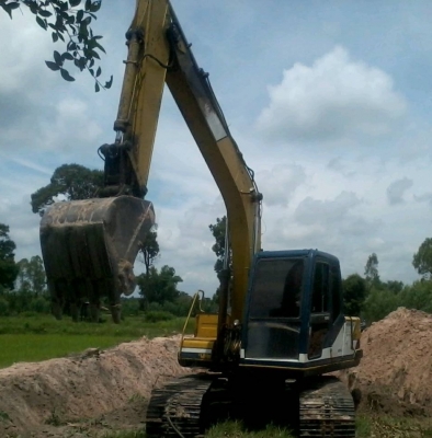 KOBELCO MARK III SK-120 ขายคู่กันกับ รถหางปลาสิบล้อเพลาเดียว ISUZU TX 168 HP EH700 มีเล่มทะเบียนแต่ชุดโอนไม่มี รถแบ็คโฮรเป็นเอกสารสัญญาซื้อขาย พร้อมใช้งานได้ดีทั้งคู่ครับ รถแบ็คโฮรเครื่องเดิมปั๊มเดิมทำงานดีไม่โหลด ช่วงล่างประมาณ 60\% รถสิบล้อหางปลาวางหัว H KOBELCO MARK III SK-120 ขายคู่กันกับ รถหางปลาสิบล้อเพลาเดียว ISUZU TX 168 HP EH700 มีเล่มทะเบียนแต่ชุดโอนไม่มี รถแบ็คโฮรเป็นเอกสารสัญญาซื้อขาย พร้อมใช้งานได้ดีทั้งคู่ครับ รถแบ็คโฮรเครื่องเดิมปั๊มเดิมทำงานดีไม่โหลด ช่วงล่างประมาณ 60\% รถสิบล้อหางปลาวางหัว H