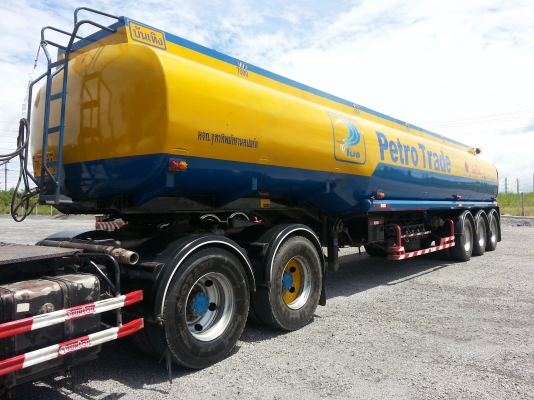 ขายหางเทเลอร์บรรทุกน้ำมัน