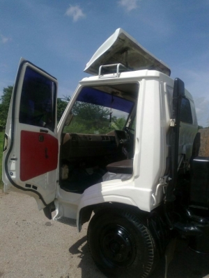 รถหกล้อดัมพ์ HINO  KM777 ปี 35 คอกสูง เครื่อง 117 แรงม้า ขาย 490,000