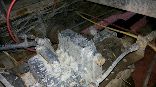 HINO F17 - 185 HP HO7C สิบล้อดั๊มพ์ 2 เพลา กระบะดั๊มพ์เหล็ก 12 ตันฝาข้างเหล็กแผ่นเรียบดั๊มพ์หน้าพระลาน เครื่องแน่นแรงดี มีสโลว์ครบพร้อม ภายในเก๋งคอนโซลสวย พวงมาลัยเพาเวอร์ ระบบเบรคทริ๊ปฟี้ ช่วงล่างคัชซีไม่มีแตกไม่มีบวม ยางสภาพดี 10 เส้นประมาณ 70\% พร้อมบรร HINO F17 - 185 HP HO7C สิบล้อดั๊มพ์ 2 เพลา กระบะดั๊มพ์เหล็ก 12 ตันฝาข้างเหล็กแผ่นเรียบดั๊มพ์หน้าพระลาน เครื่องแน่นแรงดี มีสโลว์ครบพร้อม ภายในเก๋งคอนโซลสวย พวงมาลัยเพาเวอร์ ระบบเบรคทริ๊ปฟี้ ช่วงล่างคัชซีไม่มีแตกไม่มีบวม ยางสภาพดี 10 เส้นประมาณ 70\% พร้อมบรร