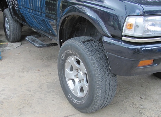 ขายล้อแม็กพร้อมยาง MICHELIN 265/75/16 ปี08 ไม่บวม,ไม่ปะ  ถูกๆ