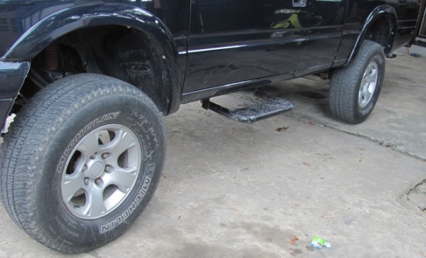 ขายล้อแม็กพร้อมยาง MICHELIN 265/75/16 ปี08 ไม่บวม,ไม่ปะ  ถูกๆ