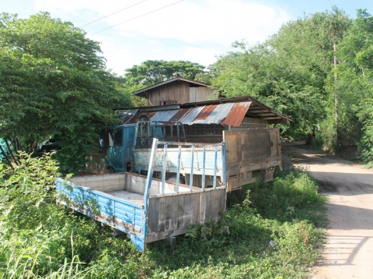 ขายกระบะรถสี่ล้อกลางครับ รุ่นไดน่าครับ ขายไม่แพงกระบะอยู่จังหวัดน่านครับ