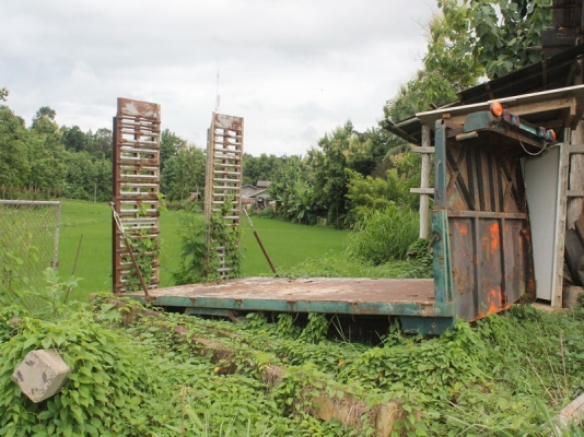 ขายกระบะท้ายลาดมีหางลงดินได้เดิมใส่ 6 ล้อหัวยาวลากแบ็คโฮ 120 ได้ครับของอยู่จังหวัดน่านครับ