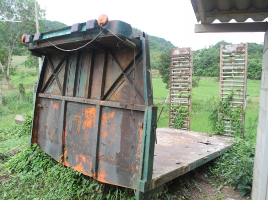 ขายกระบะท้ายลาดมีหางลงดินได้เดิมใส่ 6 ล้อหัวยาวลากแบ็คโฮ 120 ได้ครับของอยู่จังหวัดน่านครับ