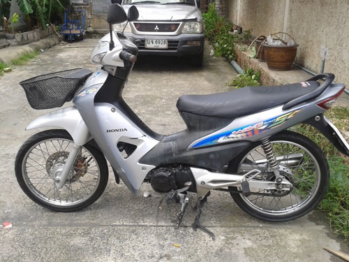 wave100s ปี 50สีเทา  เครื่องดีแน่นๆเดิมๆ ชุดสีสวย เอกสารครบ มาลองขับได้จ้า