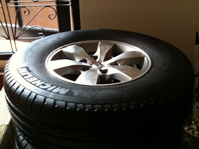 ล้อแม็กซ์ฟอร์จูนเนอร์ 16 นิ้ว พร้อมยางดอกหนาๆ มิชลินอย่างดี ใช้ได้อีกยาวนาน ใส่ได้หลายรุ่นมากมาย คลิ้กดูสินค้าอื่นได้ ล้อแม็กซ์ฟอร์จูนเนอร์ 16 นิ้ว พร้อมยางดอกหนาๆ มิชลินอย่างดี ใช้ได้อีกยาวนาน ใส่ได้หลายรุ่นมากมาย คลิ้กดูสินค้าอื่นได้