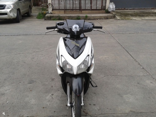 ขายถูก ด่วนๆ Click ปี 50 สีขาว ดำ แดง รถเดิมๆ เครื่องแน่นๆ ชุดสีสด ไม่หอน ไม่มีควันขาว มีเล่ม เอกสารครบ ภาษีขาด 3 ปี ราคาเบาๆ ทดลองขับได้จ้า