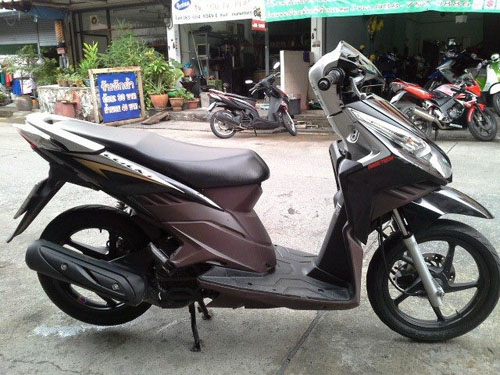 ขายถูกๆ click ปี 50 ล้อแม็กซ์ขาว สีน้ำเงิน ดำ เครื่องเดิมๆแน่นๆ มีเล่ม เอกสารครบ