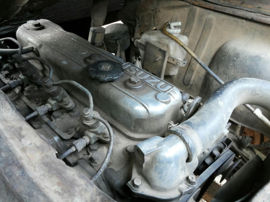 ***ขายแล้วครับขอบคุณ Truck2hand ขายตัด6ล้อ isuzu ks 110hp 4bd1 110แรงฝาขาวยอดนิยม หัวยกได้ พ.พาวเวอร์ ช่วงล่างเดิม คัสซีมีตำหนิ 1จุดปะมา (ตามรูป) ยาง7.50 คู่หน้าดี หลังพอใช้ เกียร์ดี เบรคดี ระบบไฟปกติ เก็บนิดหน่อย พร้อมใช้ เอกสารเล่มทะเบียน ราคาต่อรองได้เ