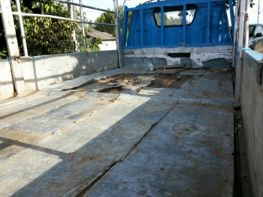 ***ขายแล้วครับขอบคุณ Truck2hand ขายตัด6ล้อ isuzu ks 110hp 4bd1 110แรงฝาขาวยอดนิยม หัวยกได้ พ.พาวเวอร์ ช่วงล่างเดิม คัสซีมีตำหนิ 1จุดปะมา (ตามรูป) ยาง7.50 คู่หน้าดี หลังพอใช้ เกียร์ดี เบรคดี ระบบไฟปกติ เก็บนิดหน่อย พร้อมใช้ เอกสารเล่มทะเบียน ราคาต่อรองได้เ