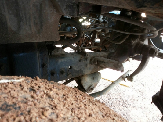 ***ขายแล้วครับขอบคุณ Truck2hand ขายตัด6ล้อ isuzu ks 110hp 4bd1 110แรงฝาขาวยอดนิยม หัวยกได้ พ.พาวเวอร์ ช่วงล่างเดิม คัสซีมีตำหนิ 1จุดปะมา (ตามรูป) ยาง7.50 คู่หน้าดี หลังพอใช้ เกียร์ดี เบรคดี ระบบไฟปกติ เก็บนิดหน่อย พร้อมใช้ เอกสารเล่มทะเบียน ราคาต่อรองได้เ