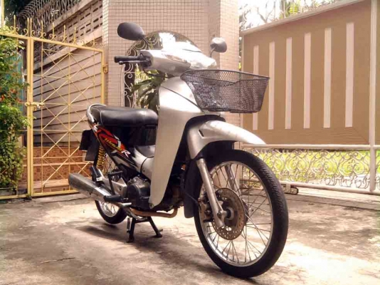 ขออนุญาติขาย HONDA WAVE 125R U-Box มือเดียว สภาพเดิมๆ