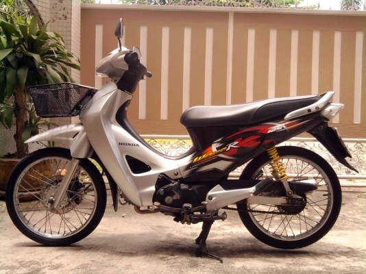 ขออนุญาติขาย HONDA WAVE 125R U-Box มือเดียว สภาพเดิมๆ
