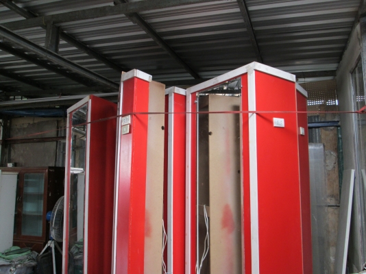 แผงกระจกแต่งร้าน  แต่งได้ทุกร้าน  มาจากร้านเสริมสวยครับ