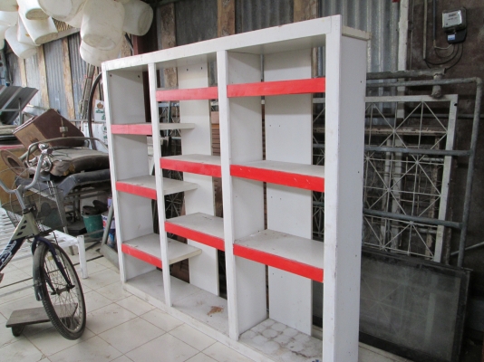 วางหนังสือ จัดร้าน จัดบ้าน ไม้เนื้ออ่อนครับ แข็งแรง ไม่โดนน้ำ วางหนังสือ จัดร้าน จัดบ้าน ไม้เนื้ออ่อนครับ แข็งแรง ไม่โดนน้ำ