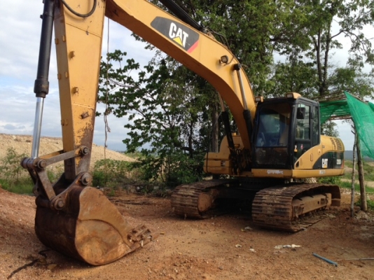 รถแบคโฮ CAT 320D รถสวย มีทะเบียนครบ