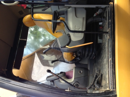 รถแบคโฮ CAT 320D รถสวย มีทะเบียนครบ