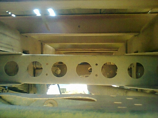 ขาย 6 ล้อ NPR คัสซีสวยตลอดเส้น เครื่อง 4BE1 110 แรงม้า เกียร์สั้น ยกหัวได้ ยางใหม่ 6 เส้น พวงมาลัยพาวเวอร์ ทะเบียนเต็มพร้อมโอน