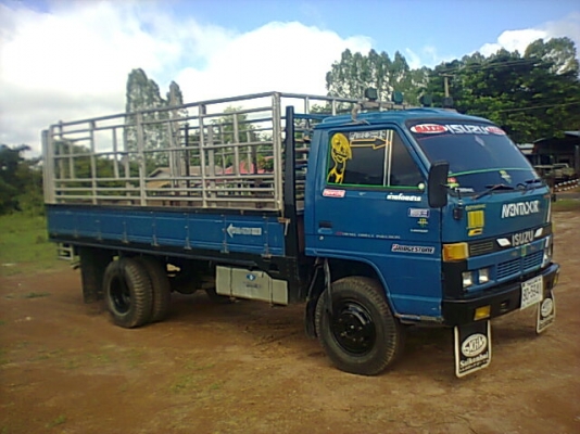 ขาย 6 ล้อ NPR คัสซีสวยตลอดเส้น เครื่อง 4BE1 110 แรงม้า เกียร์สั้น ยกหัวได้ ยางใหม่ 6 เส้น พวงมาลัยพาวเวอร์ ทะเบียนเต็มพร้อมโอน