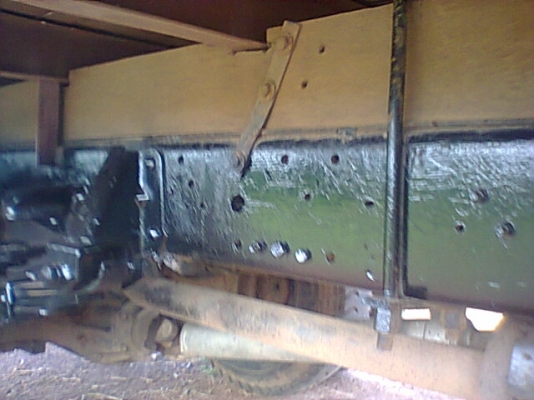 ขาย 6 ล้อ NPR คัสซีสวยตลอดเส้น เครื่อง 4BE1 110 แรงม้า เกียร์สั้น ยกหัวได้ ยางใหม่ 6 เส้น พวงมาลัยพาวเวอร์ ทะเบียนเต็มพร้อมโอน