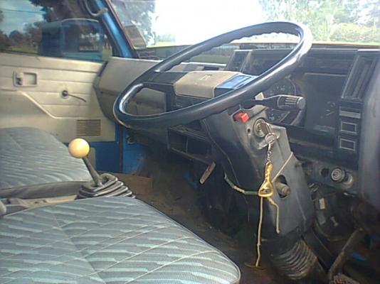 ขาย 6 ล้อ NPR คัสซีสวยตลอดเส้น เครื่อง 4BE1 110 แรงม้า เกียร์สั้น ยกหัวได้ ยางใหม่ 6 เส้น พวงมาลัยพาวเวอร์ ทะเบียนเต็มพร้อมโอน