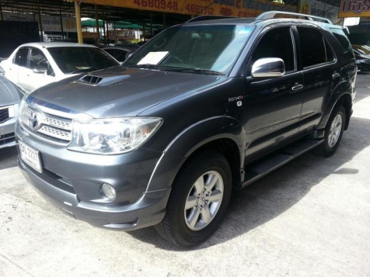 ขายด่วน TOYOTA FORTUNER 3.0V AT 2009
