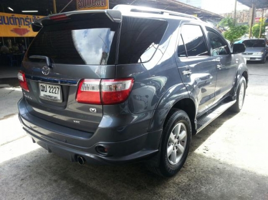 ขายด่วน TOYOTA FORTUNER 3.0V AT 2009 ขายด่วน TOYOTA FORTUNER 3.0V AT 2009
