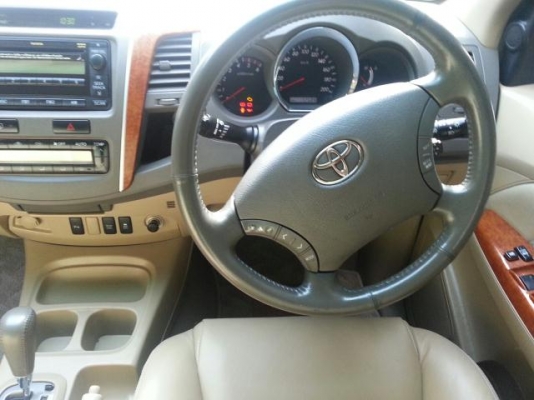 ขายด่วน TOYOTA FORTUNER 3.0V AT 2009 ขายด่วน TOYOTA FORTUNER 3.0V AT 2009
