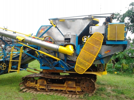 ขายด่วน.... รถเกี่ยวข้าว 2.5ตัน (580,000บาท)