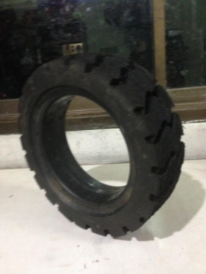 รับแกะดอกยางเพื่อยืดอายุการใช้งานก่อนส่งโครงเข้าหล่อดอกคะ