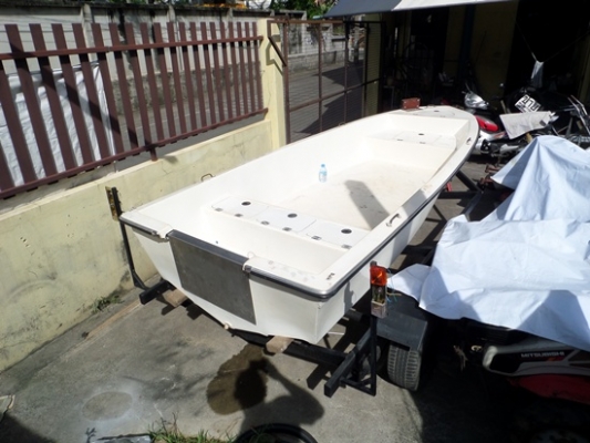 เรือไฟเบอร์ 12 ฟุตพร้อมเทเลอร์