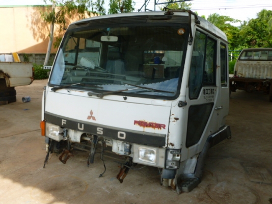 แสงฟ้าเต้นรถ///ขายหัวเก๋งเก่าญี่ปุ่น FUSO-527 ตาเหลี่ยม สภาพสวย