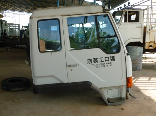 แสงฟ้าเต้นรถ///ขายหัวเก๋งเก่าญี่ปุ่น FUSO-527 ตาเหลี่ยม สภาพสวย